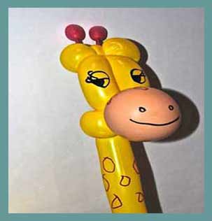 bjorn-balloon-giraffe